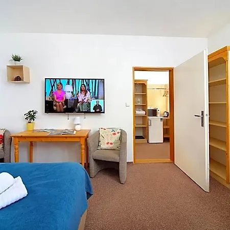 Otel Lenka